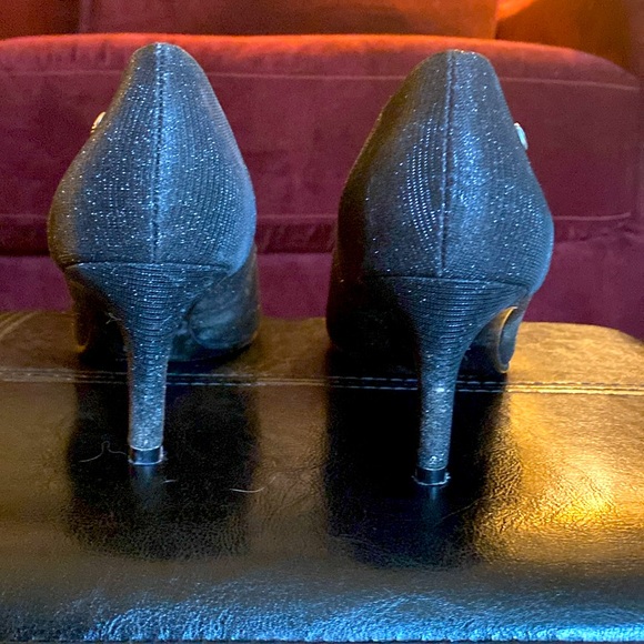 Life Stride Heels - Picture 3 of 4